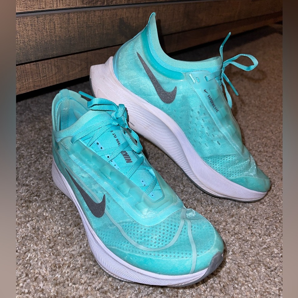 Nike Zoom Fly 3; Women’s 6; Color: Teal